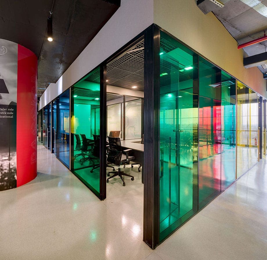 Fixed partition with colour glass by Cube Partitions
